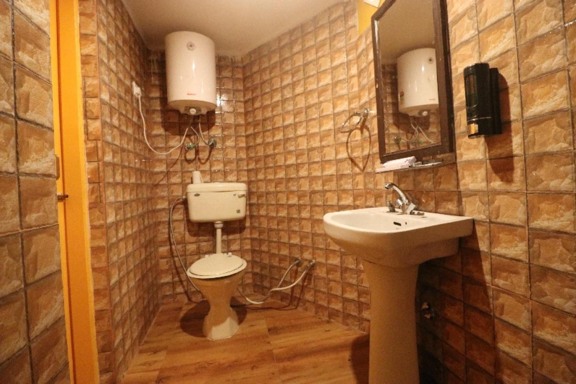Hotel O Beas Regency Manāli Exteriör bild